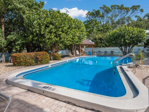 Holmes Beach 2 Bedroom Vacation Condo for Rent